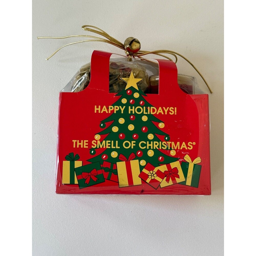 Aromatique Gift Box Happy Holidays Smells of Christmas 2.5 oz Candle Fragrance